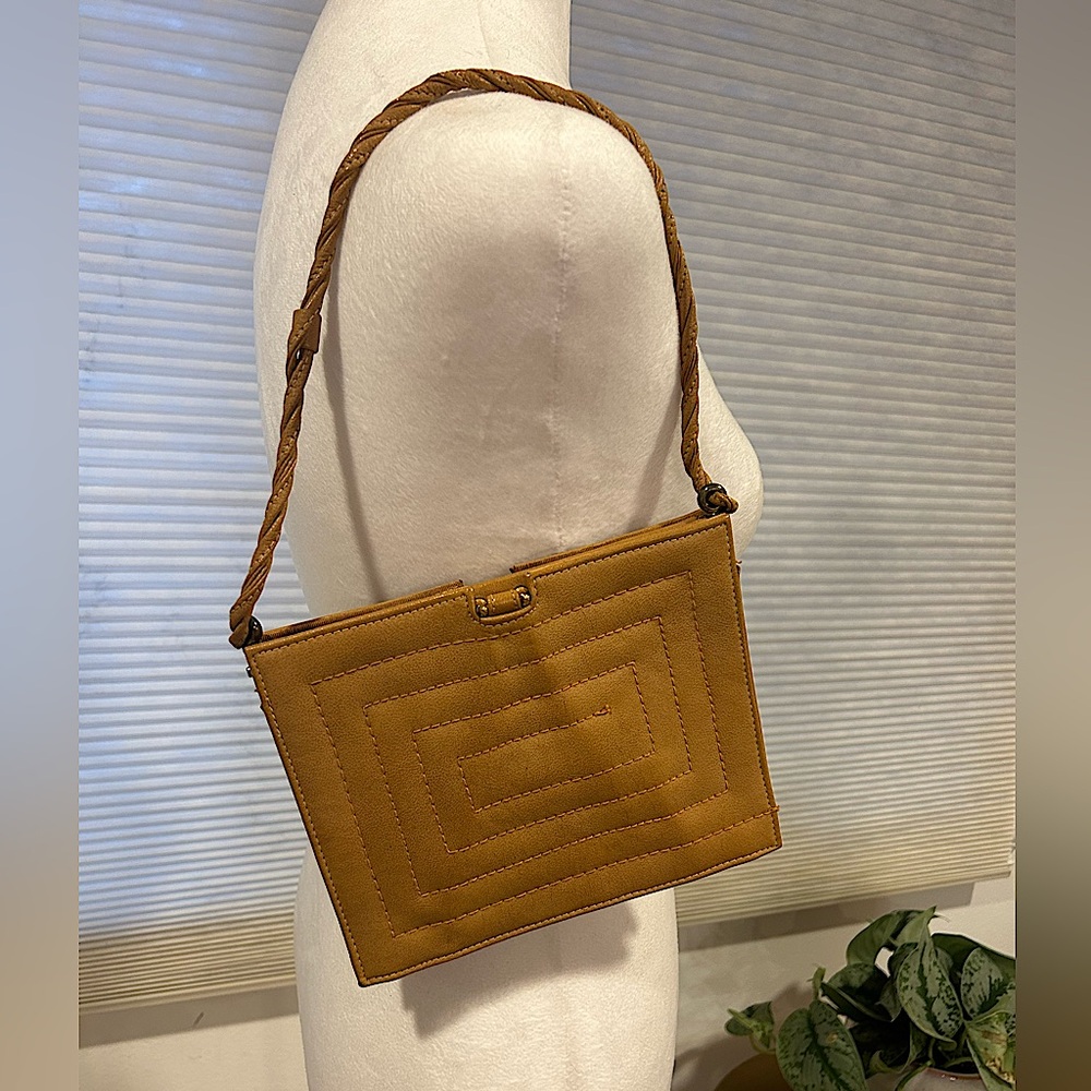 Vintage leather handbag